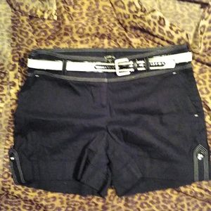 bebe shorts size 10 perfect condition with belt